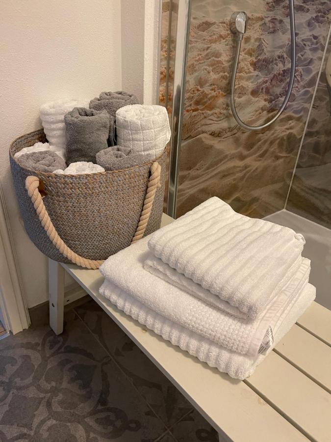 Appartment 53Qm Im Architektenhaus - 2 Schlafzimmer Mit Kueche Und Bad, Nur 2Min Von A8 - Ruhig Und Modern Irschenberg Exteriér fotografie
